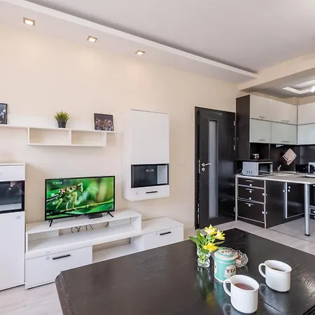 Lovely 2 Bdr Next To Mall Of Appartement