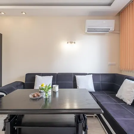 Lovely 2 Bdr Next To Mall Of Sofia